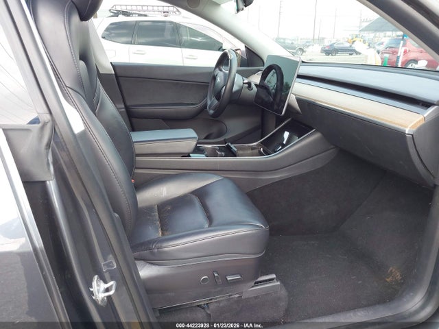 2021 TESLA MODEL Y 5YJYGDEE2MF082217 Photo 4