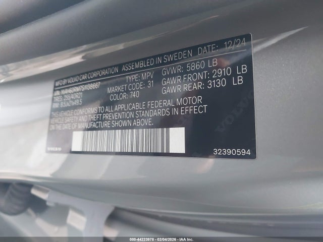 2025 VOLVO XC60 PLUG-IN HYBRID YV4H60RM7S1138667 Photo 8