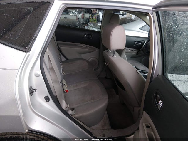 JN8AS5MT4FW162028 Nissan Rogue Select S
