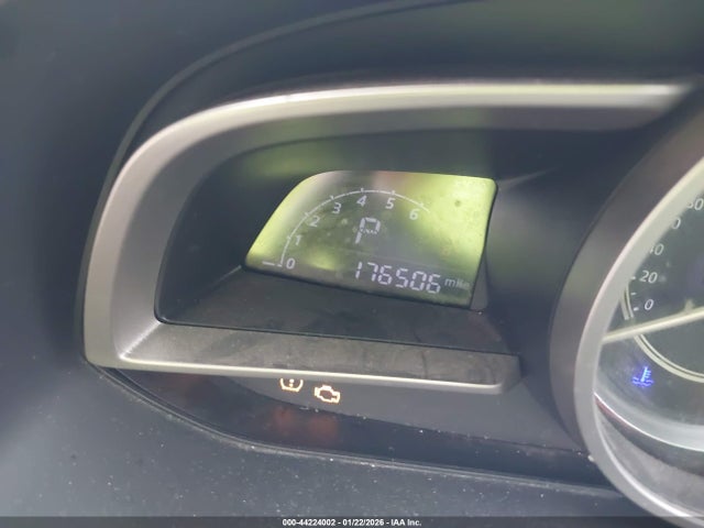 Продажа на аукционе авто 2014 Mazda Mazda3 I Sport, vin: JM1BM1U7XE1211640, номер лота: 44224002