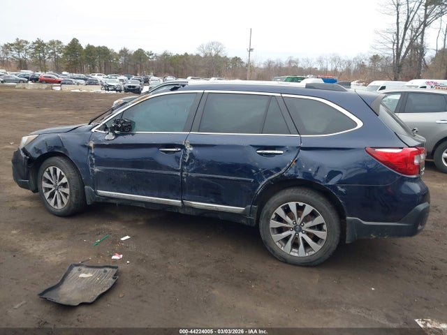 44224005 :رقم المزاد ، 4S4BSATC1J3364566 vin ، 2018 Subaru Outback 2.5i Touring مزاد بيع