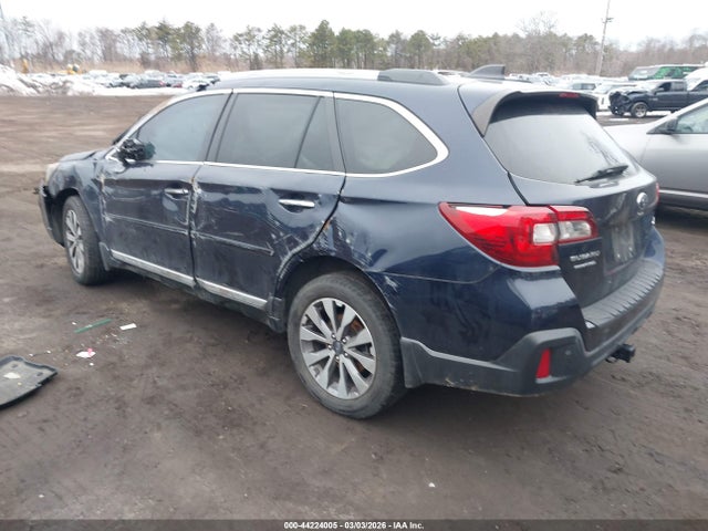 44224005 :رقم المزاد ، 4S4BSATC1J3364566 vin ، 2018 Subaru Outback 2.5i Touring مزاد بيع