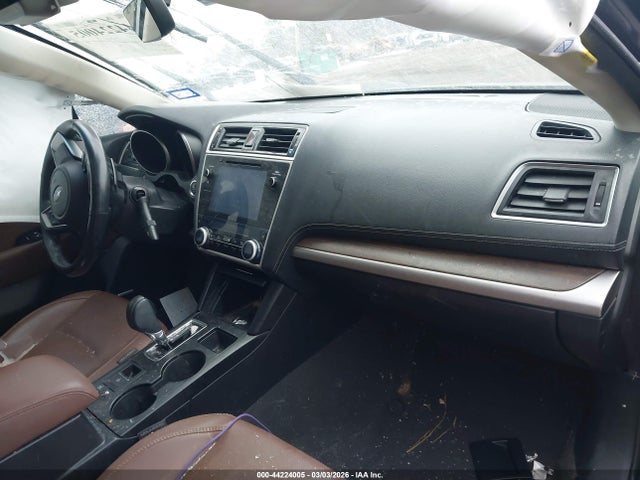 44224005 :رقم المزاد ، 4S4BSATC1J3364566 vin ، 2018 Subaru Outback 2.5i Touring مزاد بيع