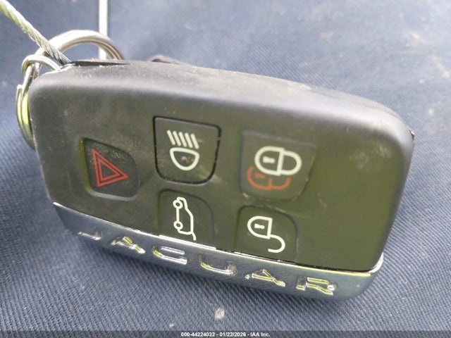 2018 JAGUAR F-PACE SADCK2EV7JA243344 Photo 10