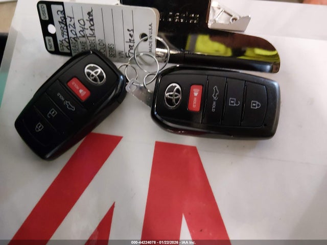 2024 TOYOTA TUNDRA HYBRID 5TFVC5DB8RX070436 Photo 10