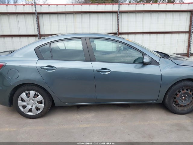 Продажа на аукционе авто 2012 Mazda Mazda3 I Sport, vin: JM1BL1UF4C1552541, номер лота: 44224082