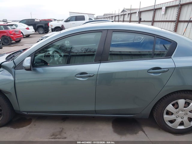 Продажа на аукционе авто 2012 Mazda Mazda3 I Sport, vin: JM1BL1UF4C1552541, номер лота: 44224082