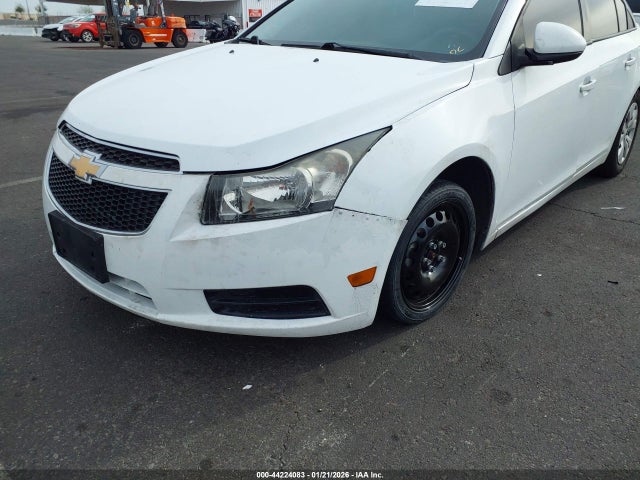 1G1PA5SH7E7418512 Chevrolet Cruze Ls Auto