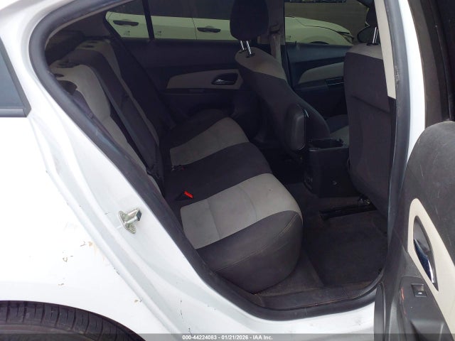1G1PA5SH7E7418512 Chevrolet Cruze Ls Auto