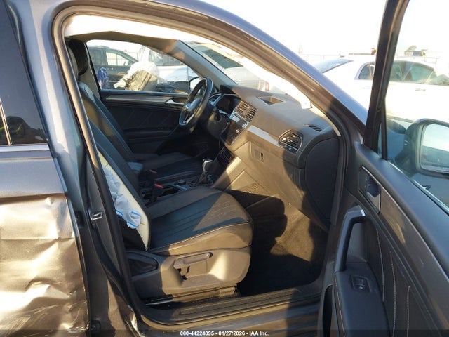 3VV2B7AX7NM019562 Volkswagen Tiguan 2.0t Se