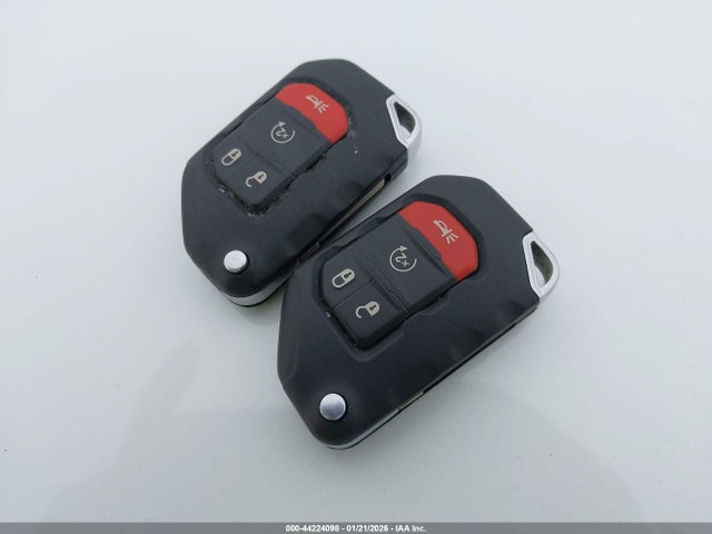 2018 JEEP WRANGLER UNLIMITED 1C4HJXFG1JW159265 Photo 10