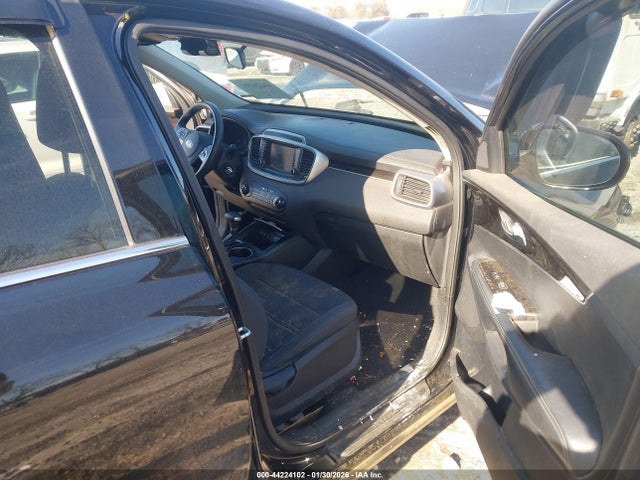 2019 KIA SORENTO 5XYPG4A38KG512760 Photo 4