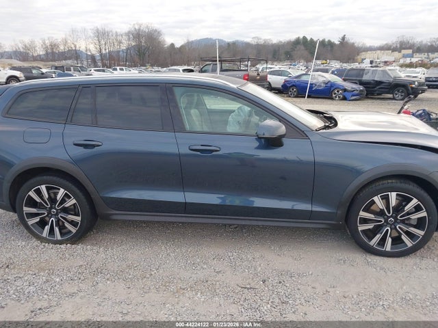 YV4102WK5N1086364 Volvo V60 Cross Country T5