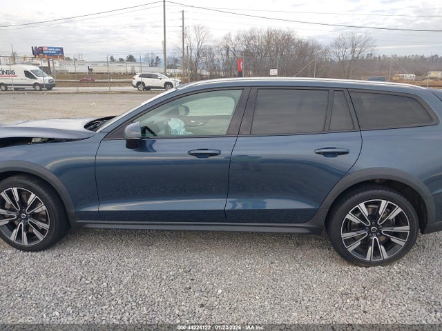 YV4102WK5N1086364 Volvo V60 Cross Country T5