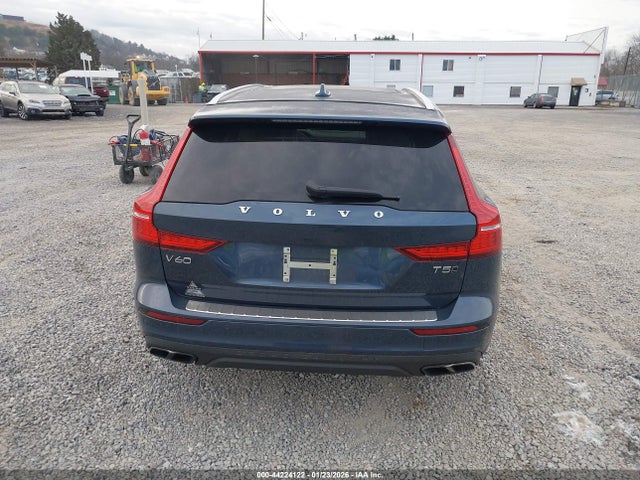 YV4102WK5N1086364 Volvo V60 Cross Country T5