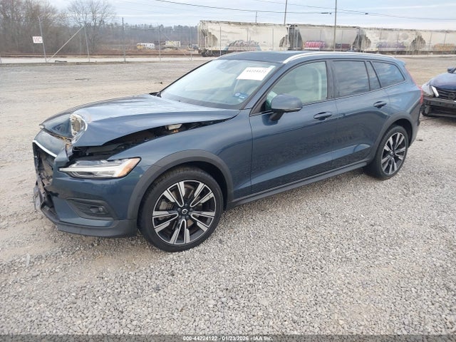 2022 VOLVO V60 CROSS COUNTRY YV4102WK5N1086364 Photo 1