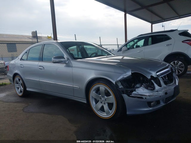 44224125 :رقم المزاد ، WDBUF72X07B065267 vin ، 2007 Mercedes-benz E 550 مزاد بيع