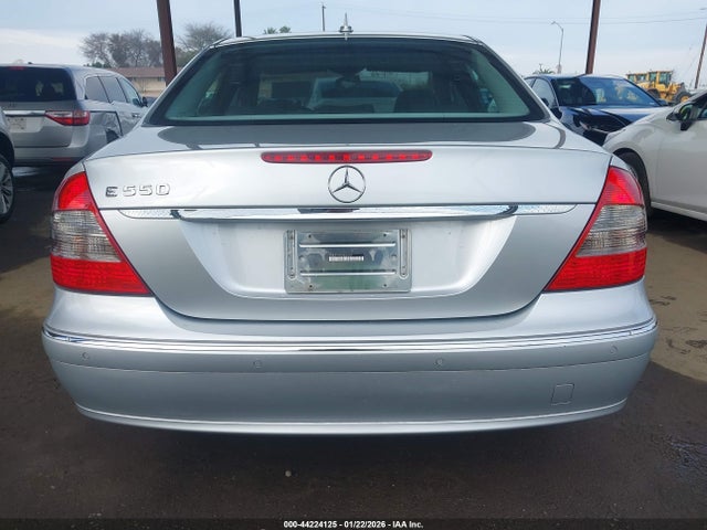 44224125 :رقم المزاد ، WDBUF72X07B065267 vin ، 2007 Mercedes-benz E 550 مزاد بيع