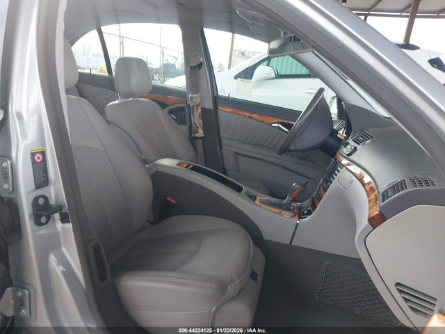 2007 MERCEDES-BENZ E 550 WDBUF72X07B065267 Photo 4