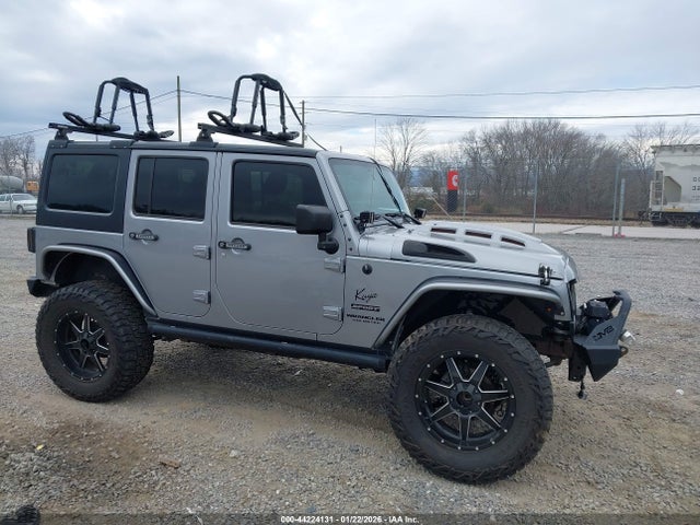 1C4BJWDG7HL512283 Jeep Wrangler Unlimited Sport 4x4