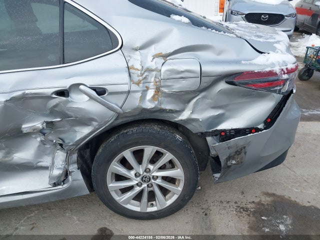 4T1C11AK4MU456979 Toyota CAMRY LE