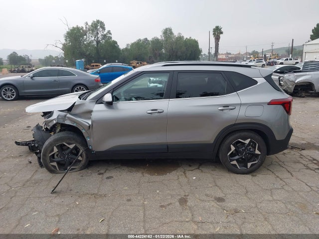 KNDER2AA7R7560505 KIA SELTOS EX