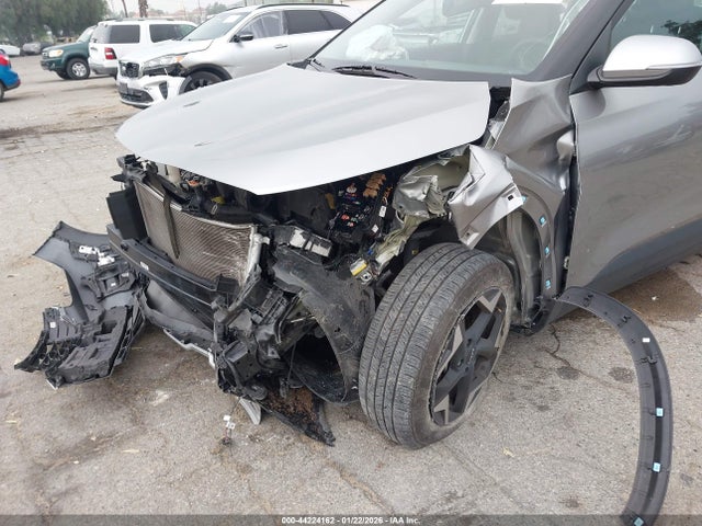 KNDER2AA7R7560505 KIA SELTOS EX