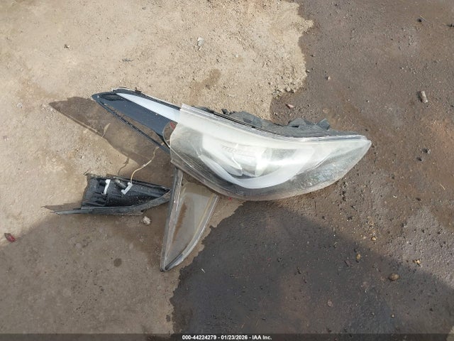 KMHDH6AH2EU028184 Hyundai Elantra