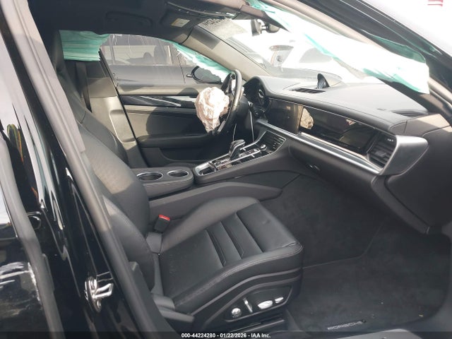 2019 PORSCHE PANAMERA E-HYBRID WP0AE2A79KL123276 Photo 4