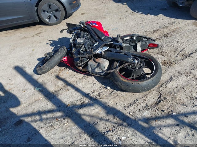 MLHRH1554S5100180 Honda CBR650 R