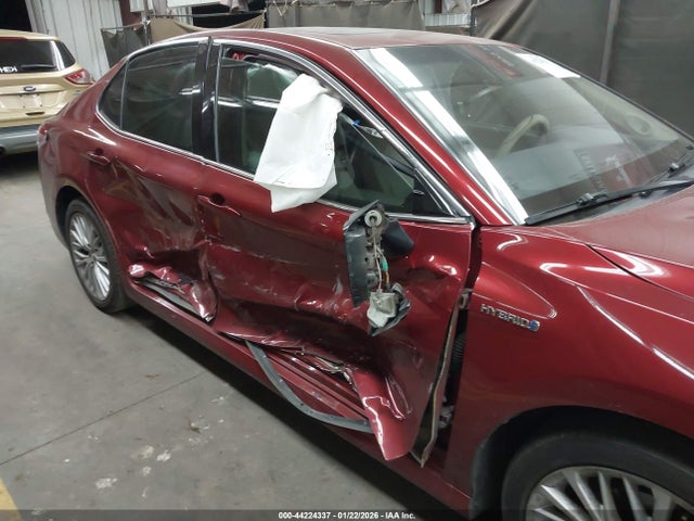 4T1F31AKXLU010860 Toyota Camry Xle Hybrid