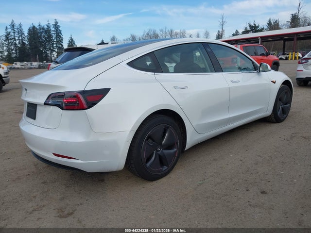 2019 TESLA MODEL 3 5YJ3E1EAXKF485032 Photo 3