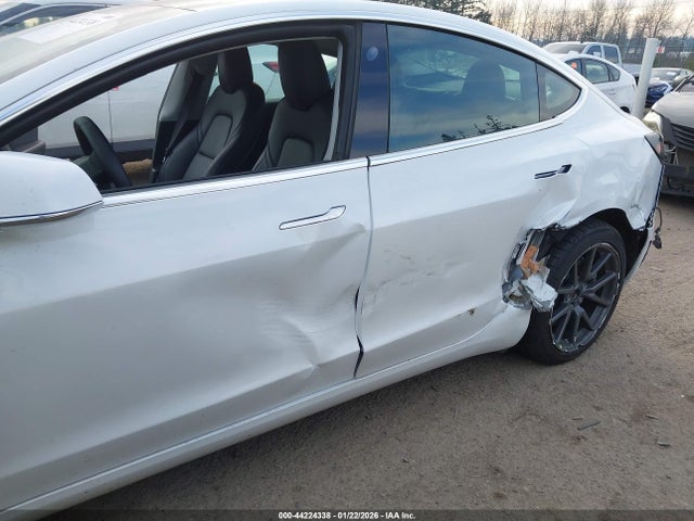 2019 TESLA MODEL 3 5YJ3E1EAXKF485032 Photo 5