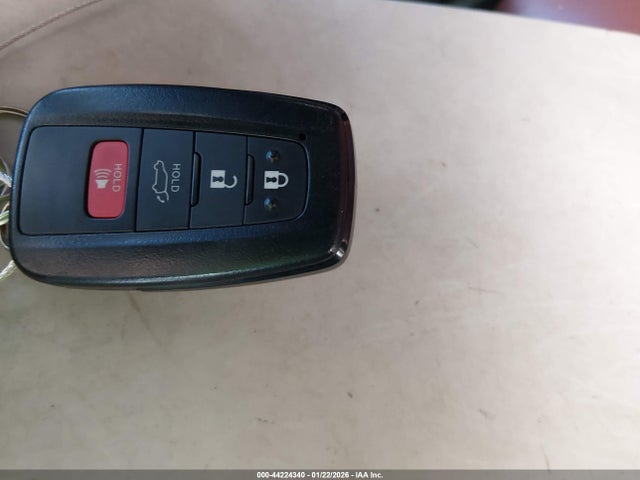 5TDBZRBHXMS149783 Toyota Highlander Le