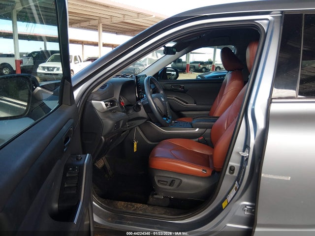 5TDBZRBHXMS149783 Toyota Highlander Le