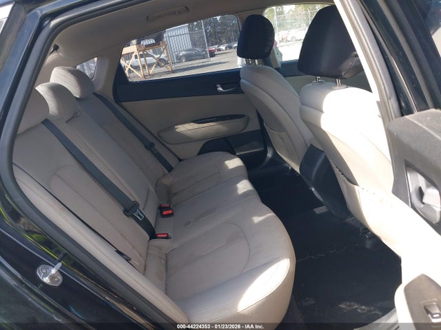 5XXGT4L31GG031558 KIA Optima Lx