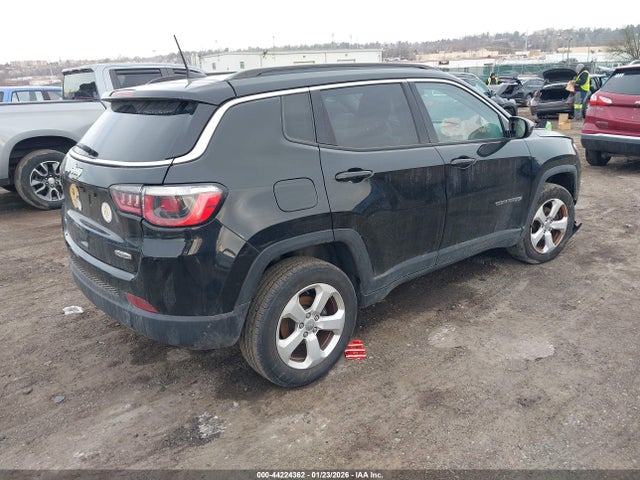 Jeep Compass Latitude 4x4 2019 3C4NJDBB4KT595806 Image 4