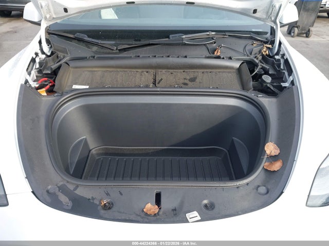 2023 TESLA MODEL Y 7SAYGDEE7PF631224 Photo 9