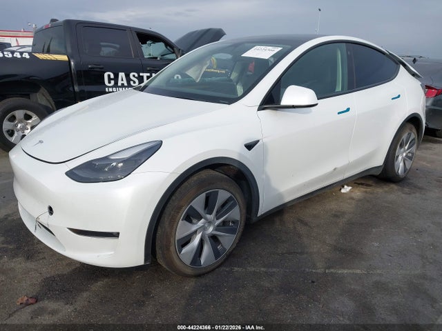 2023 TESLA MODEL Y 7SAYGDEE7PF631224 Photo 1