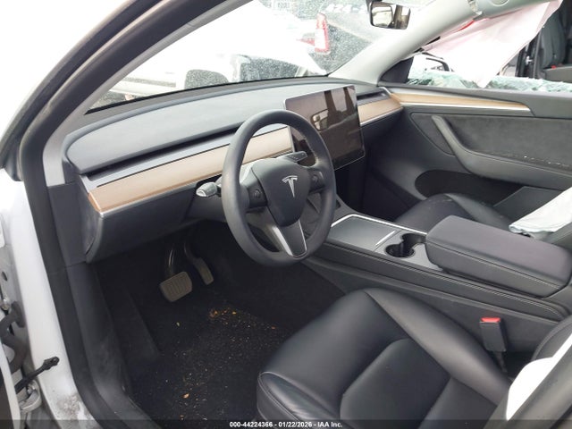 2023 TESLA MODEL Y 7SAYGDEE7PF631224 Photo 4