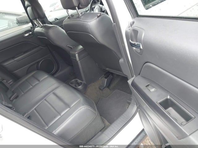 Jeep Patriot High Altitude Edition 2015 1C4NJPFA7FD418889 Image 8
