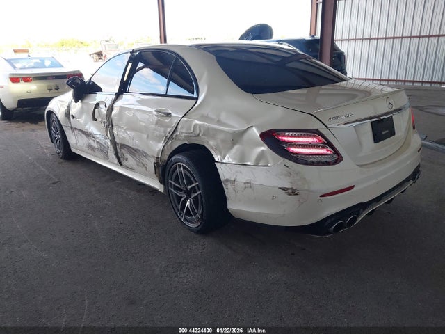 2019 MERCEDES-BENZ AMG E 53 WDDZF6BB6KA604386 Photo 2