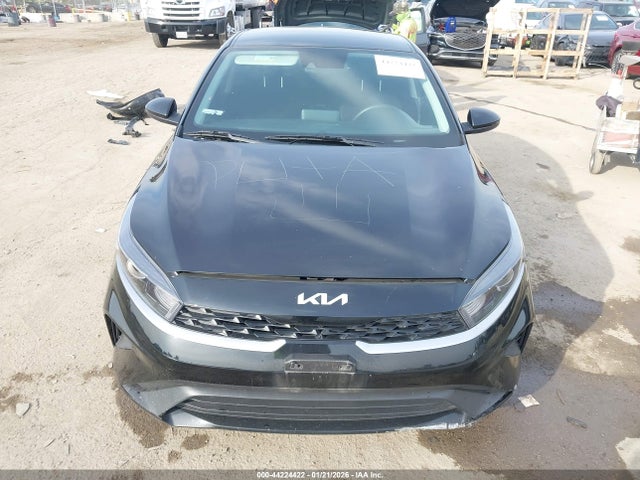 2023 Kia Forte Lxs მანქანა იყიდება აუქციონზე, vin: 3KPF24AD0PE607675, აუქციონის ნომერი: 44224422