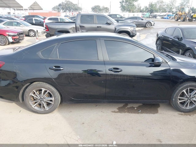 2023 Kia Forte Lxs მანქანა იყიდება აუქციონზე, vin: 3KPF24AD0PE607675, აუქციონის ნომერი: 44224422