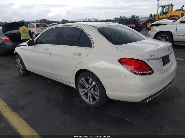 2019 MERCEDES-BENZ C 300 WDDWF8DB7KR483994 Photo 2