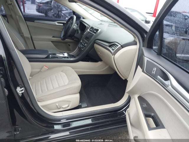 3FA6P0LU9KR278523 Ford Fusion Hybrid Se