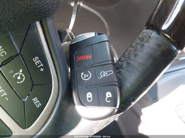 44224456 :رقم المزاد ، 1C4RJFCT3EC146461 vin ، 2014 Jeep Grand Cherokee Overland مزاد بيع
