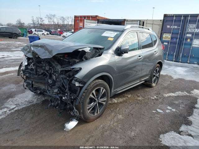 JN8AT2MV4JW318428 Nissan Rogue Sl