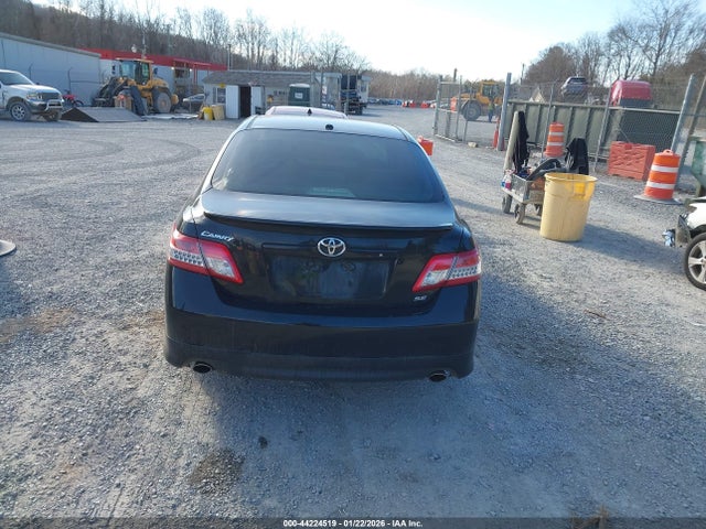 2010 Toyota Camry Se მანქანა იყიდება აუქციონზე, vin: 4T1BF3EKXAU035055, აუქციონის ნომერი: 44224519