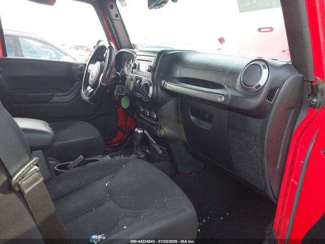 2016 JEEP WRANGLER UNLIMITED 1C4BJWDG0GL101578 Photo 4